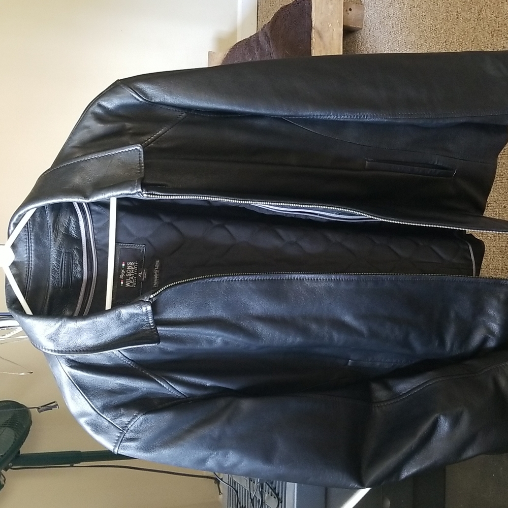 Wilsons mens XL leather jacket